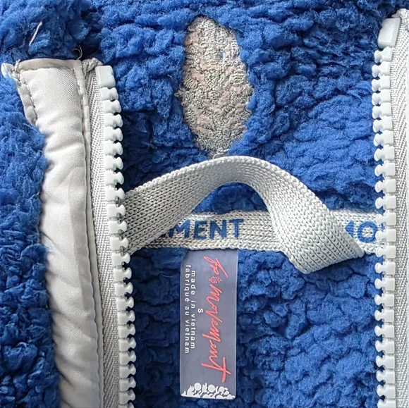 Free people mountain high, half zip pull over. NWT. Size Small. Price Firm. - Picture 4 of 6